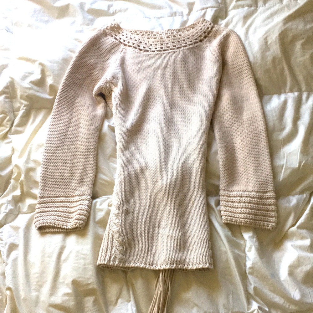 Newport News sweater
